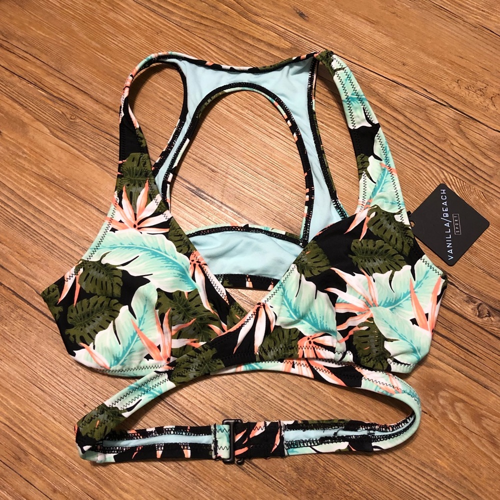 [S] NWT Sport Bikini Top
